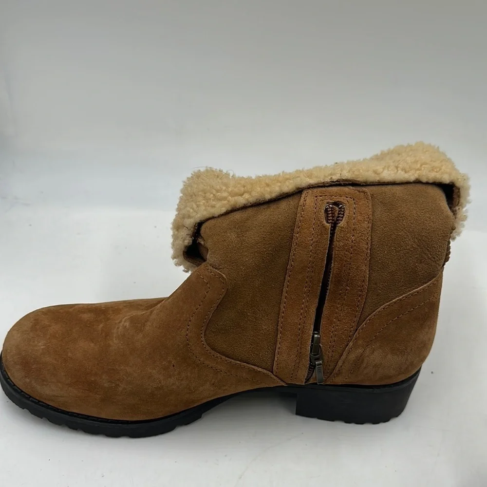 UGG Australia Bellevue Leather Sheepskin Lined Boots Women's Size 9 Buckle